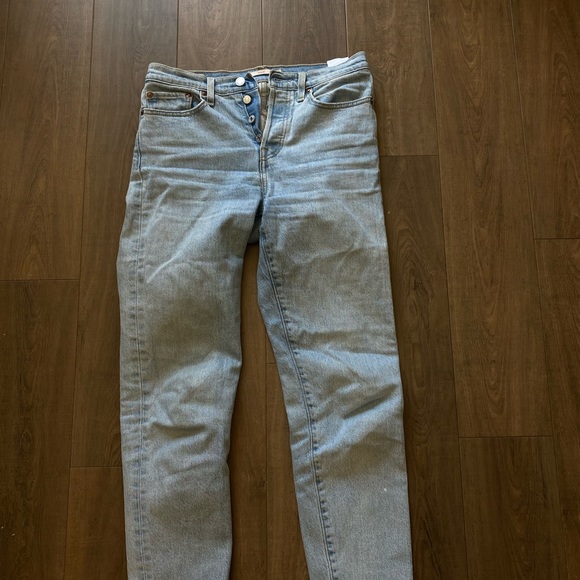 Levi’s Wedgie Ankle 27” Jeans - Picture 3 of 6